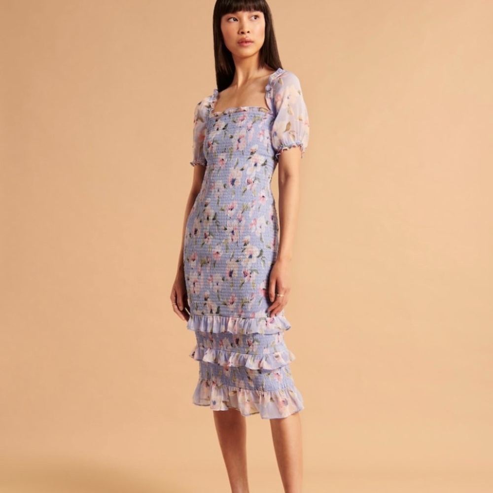 NWT Abercrombie Smocked puff sleeve midi dress